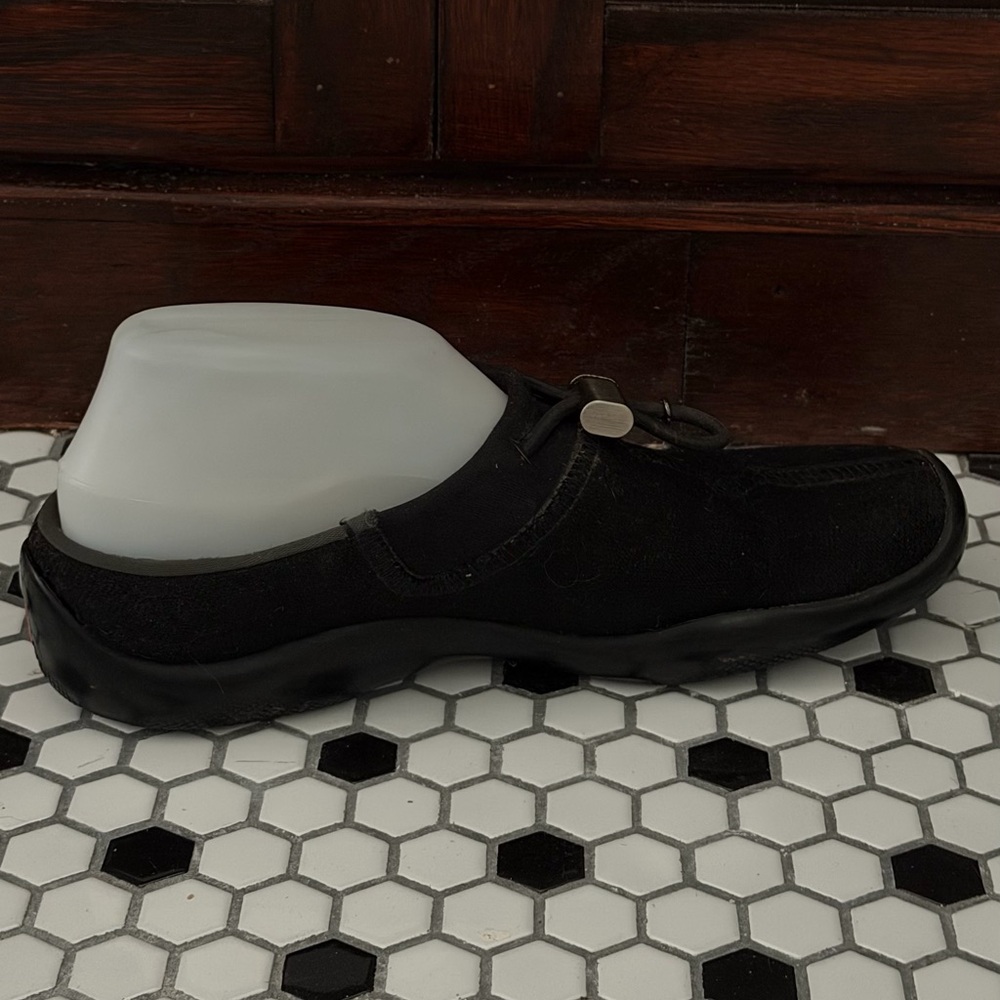 Authentic Prada Y2K Black Wool Rubber Flat Slip On Clogs - Size 7.5 - Picture 4 of 14